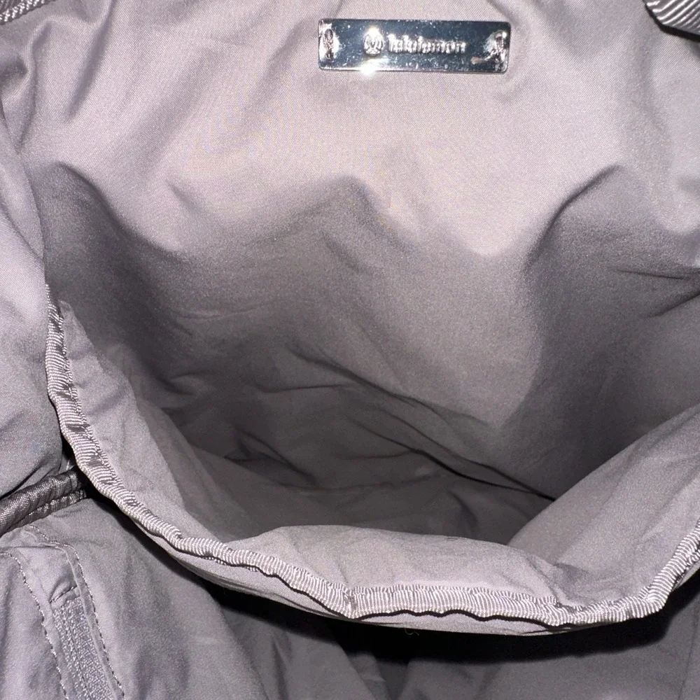 Lululemon Drawstring Backpack Bag Silver Gray - Picture 8 of 9
